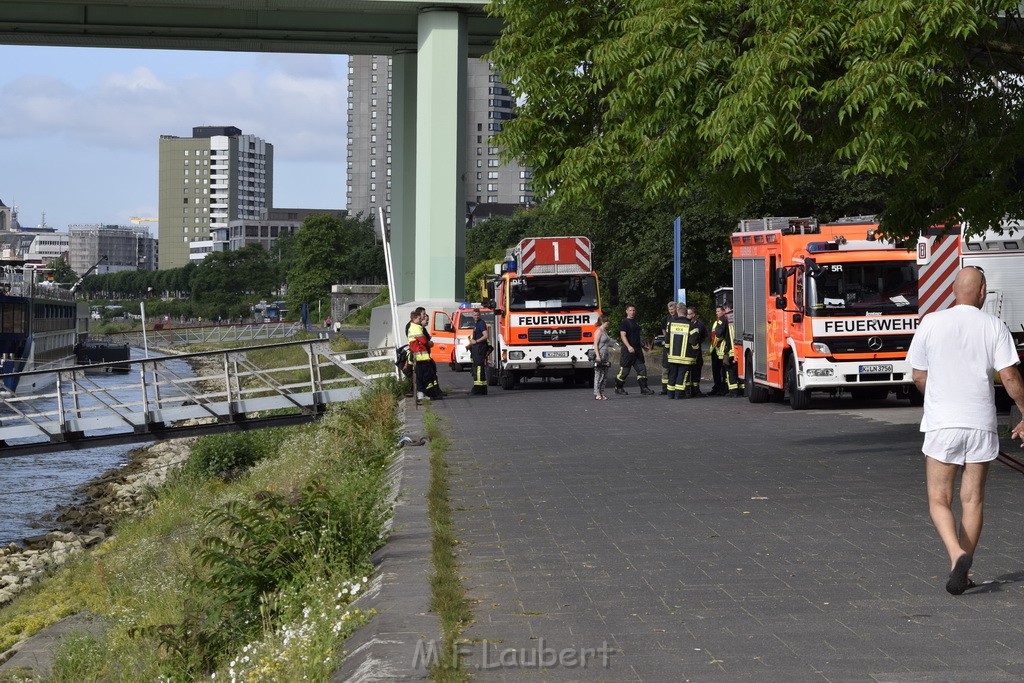 Schiff 1 Koeln in Hoehe der Koelner Zoobruecke P134.JPG - Miklos Laubert